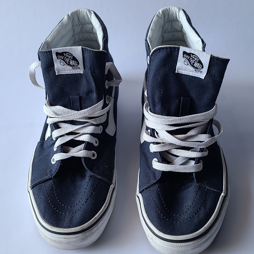 Vans - Picture 2 of 6